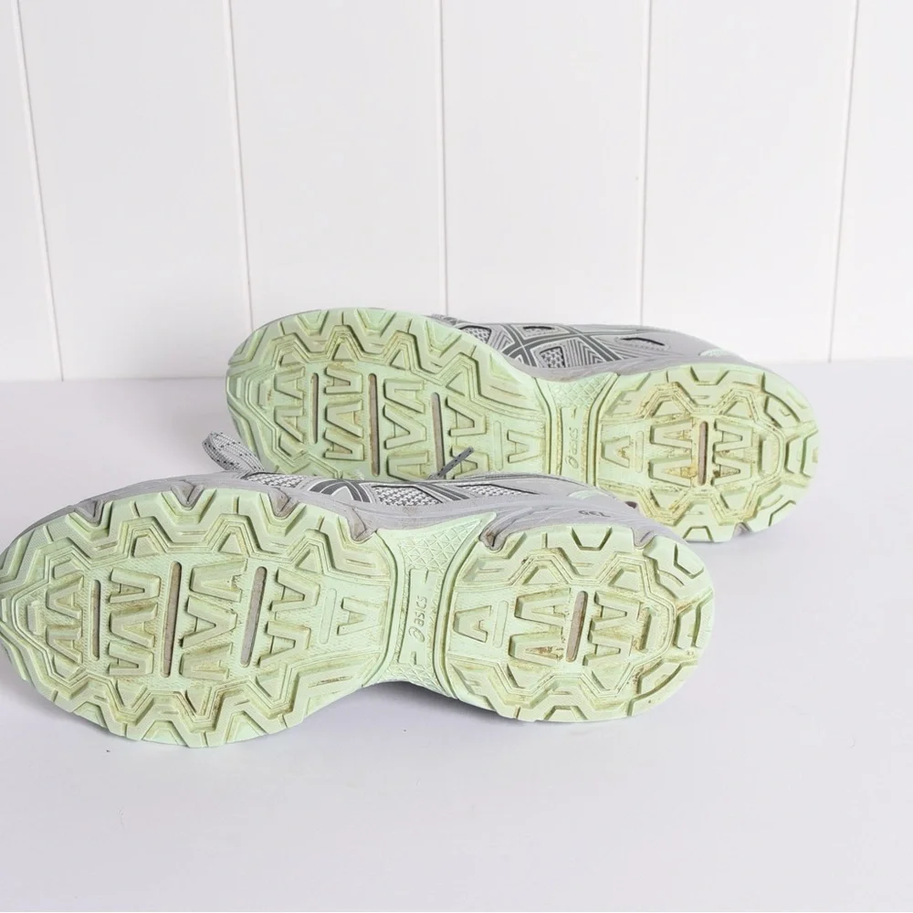 ASICS Women's‎ GEL VENTURE 8 running shoes; gray, green, and pink; size 8.5 WIDE
